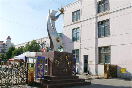 二实小家属院平地起4楼两室简单装修带储藏室48万可分期